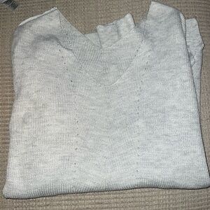 Fate Light weight sweater size L